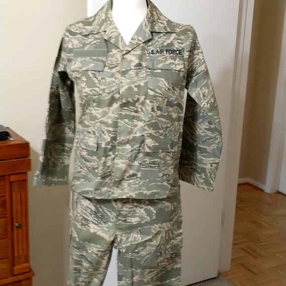 trooper Other - New without tags youth camo outfit top and bottoms SZ L youth